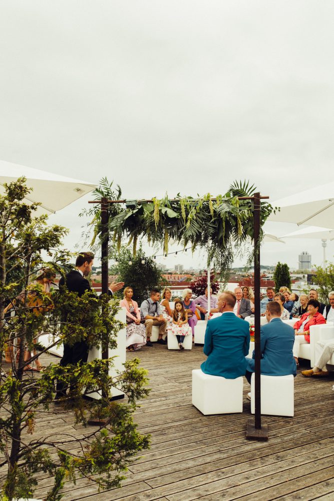 Gleichgeschlechtliche Hochzeit im Skyloftstudio München