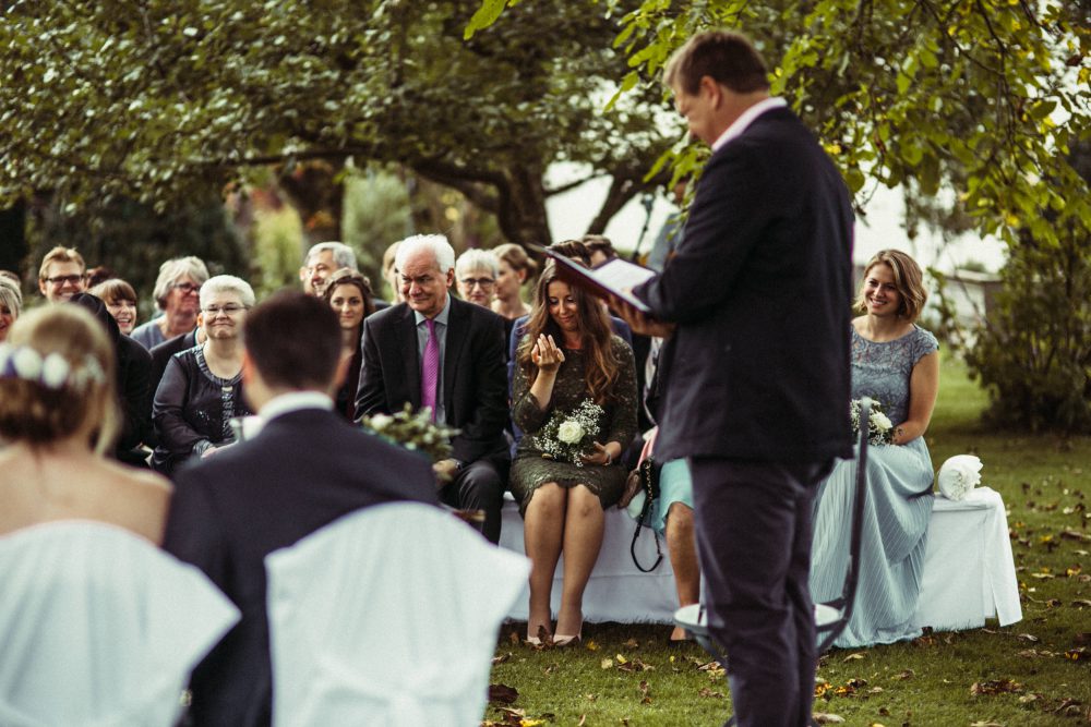 Freie Trauung im Garten der alten Tenne