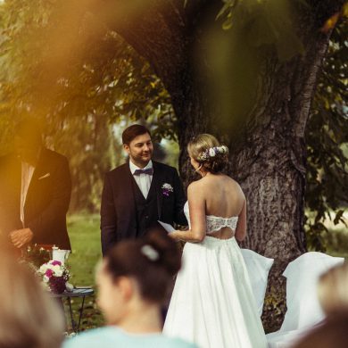Freie Trauung im Garten der alten Tenne