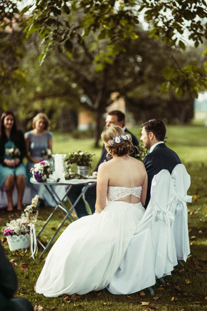 Freie Trauung im Garten der alten Tenne