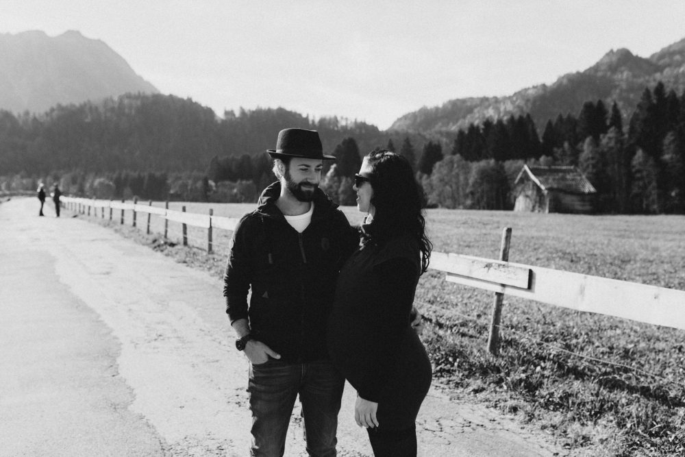 Babybauchshooting im herbstlichen Oberstdorf