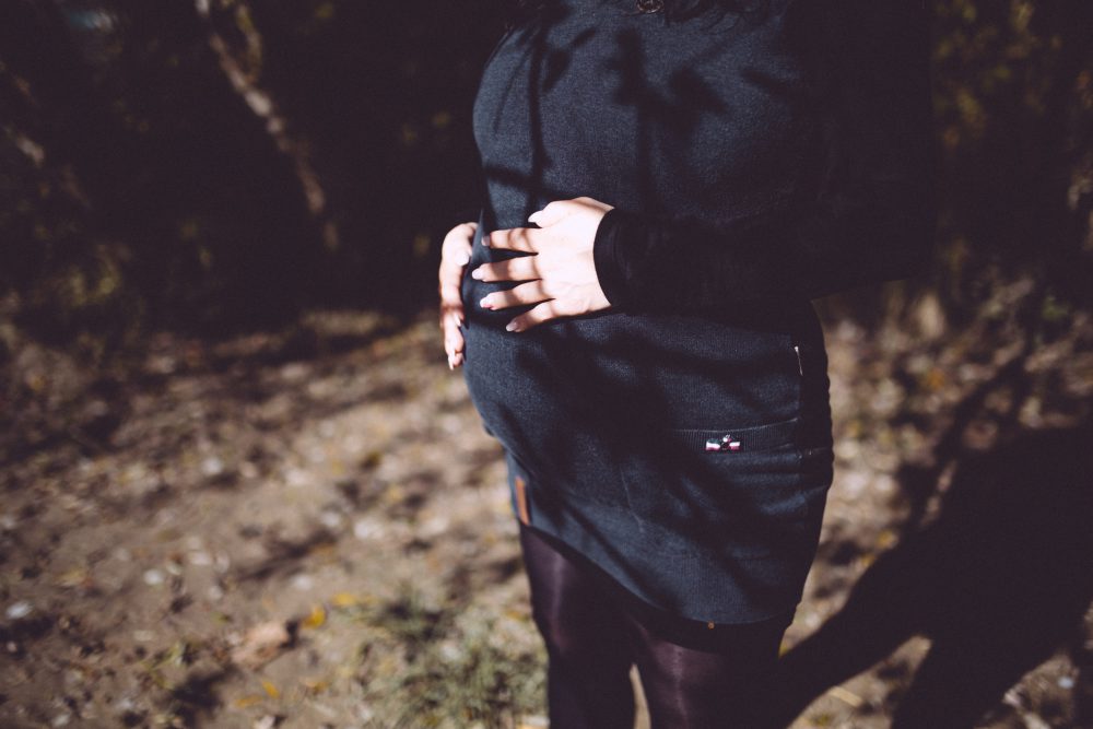 Babybauchshooting im herbstlichen Oberstdorf