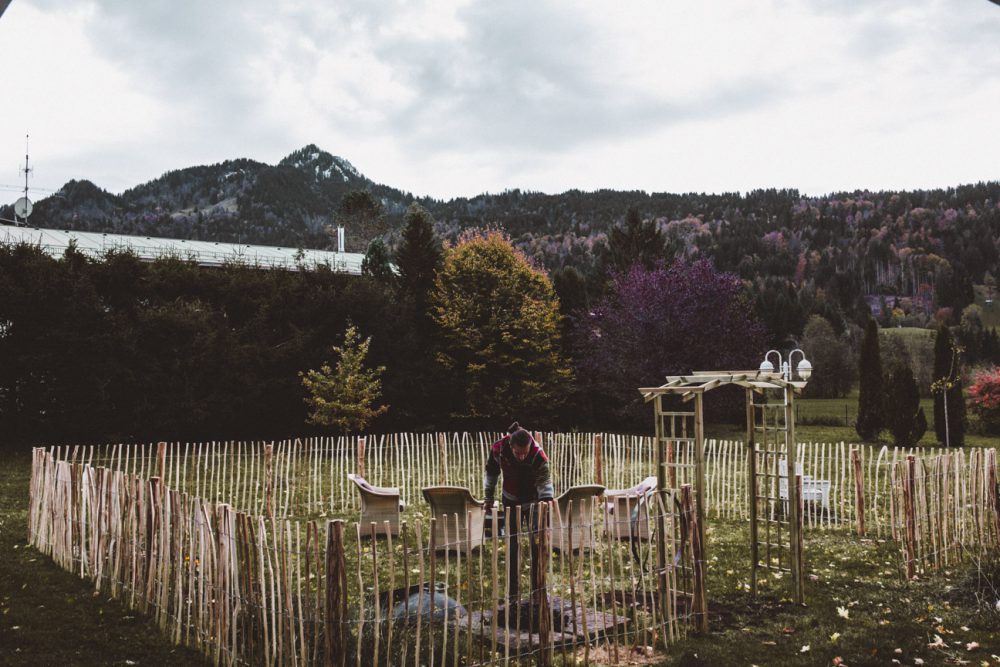 Herbstfeuer und Kochen mit der Peka im Garten