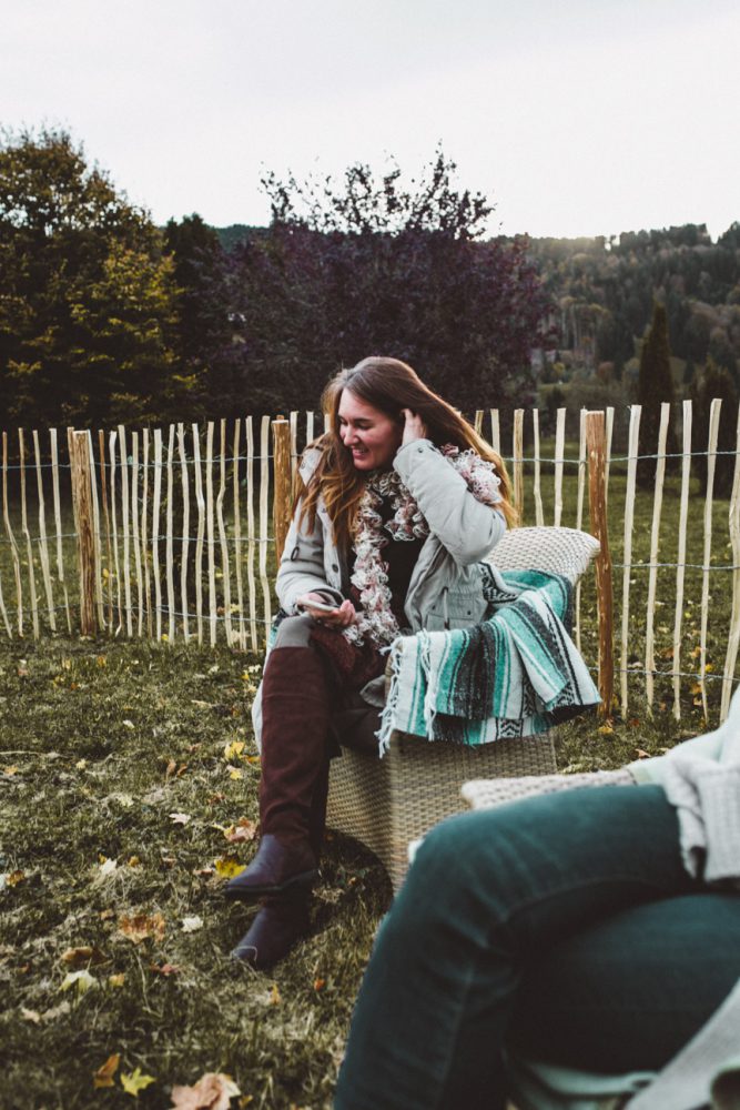 Herbstfeuer und Kochen mit der Peka im Garten