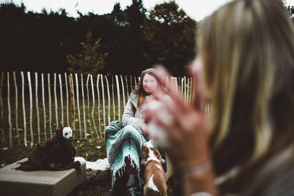 Herbstfeuer und Kochen mit der Peka im Garten