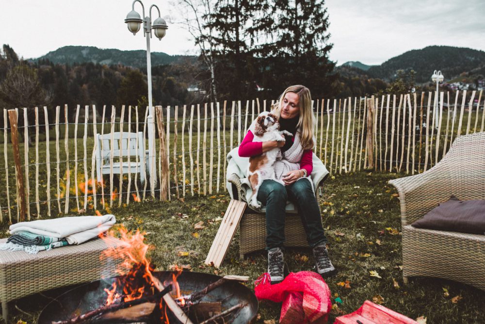 Herbstfeuer und Kochen mit der Peka im Garten