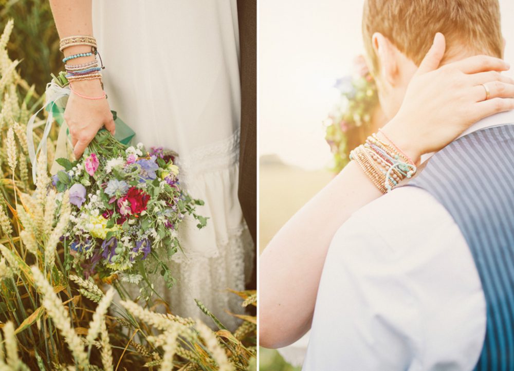 Barfuß Hippie Scheunen-Hochzeit in der alten Tenne bei Moosinning