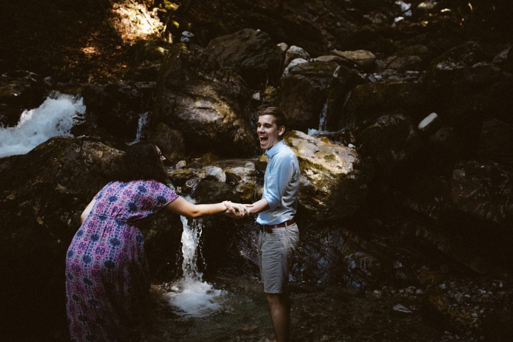 Engagement Shooting zwischen Wasserfällen