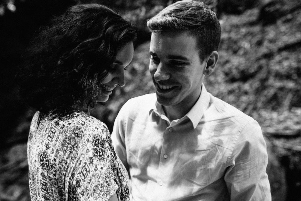 Engagement Shooting zwischen Wasserfällen