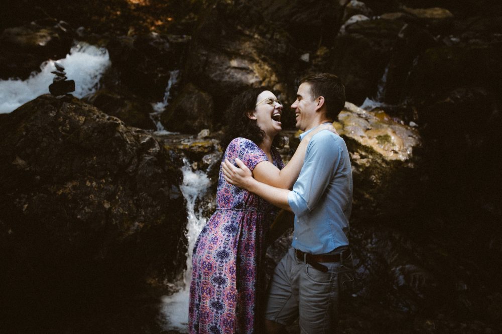 Engagement Shooting zwischen Wasserfällen