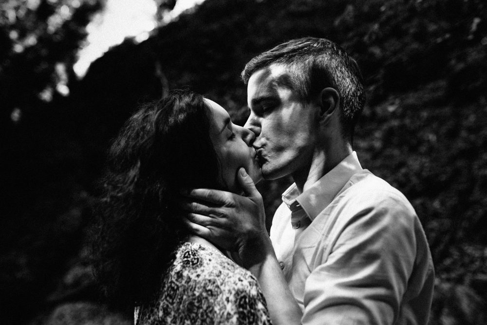 Engagement Shooting zwischen Wasserfällen