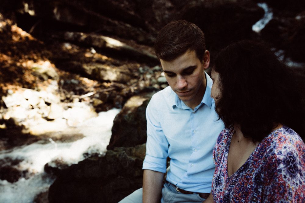 Engagement Shooting zwischen Wasserfällen