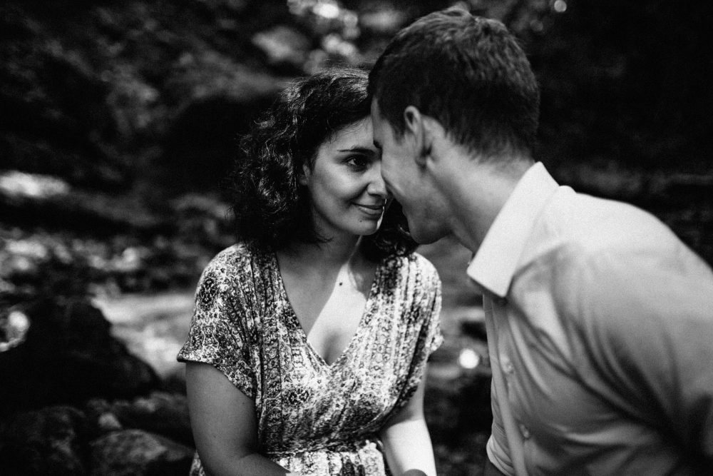 Engagement Shooting zwischen Wasserfällen