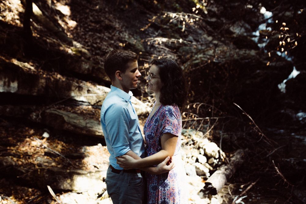 Engagement Shooting zwischen Wasserfällen