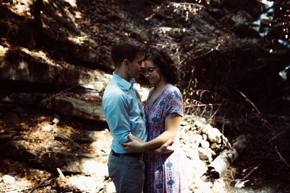 Engagement Shooting zwischen Wasserfällen