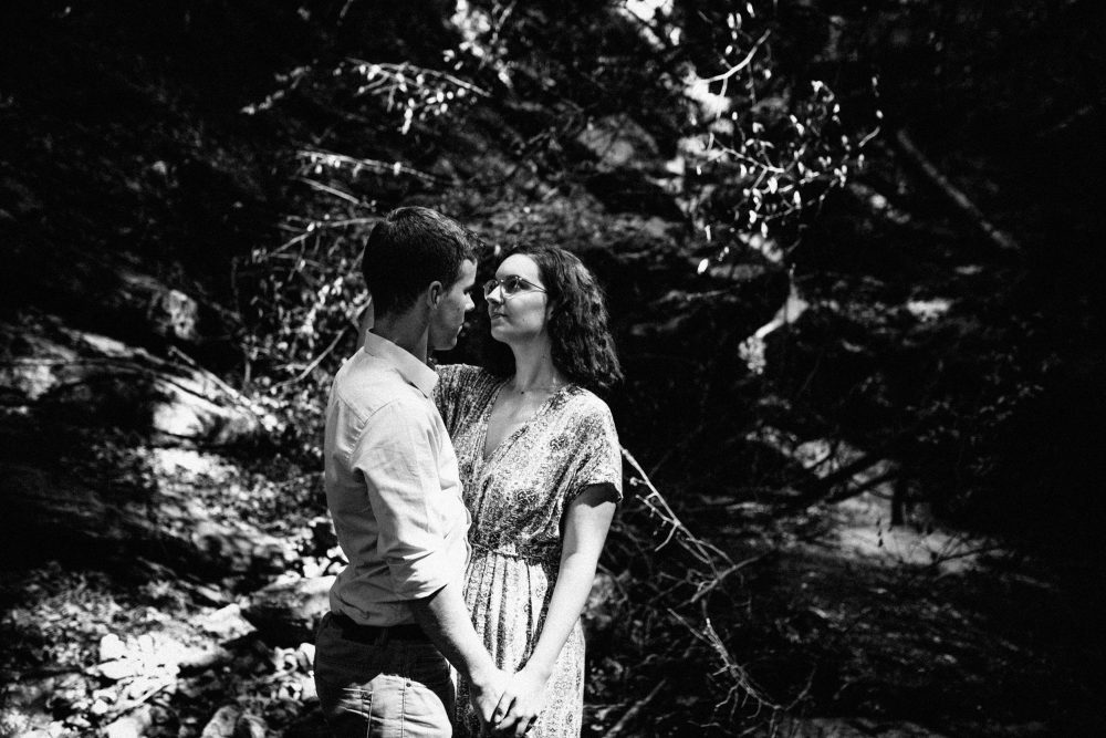 Engagement Shooting zwischen Wasserfällen