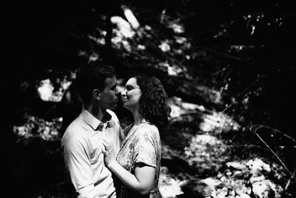 Engagement Shooting zwischen Wasserfällen