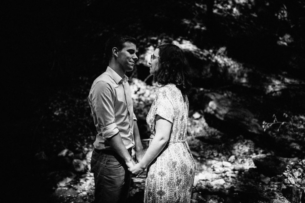 Engagement Shooting zwischen Wasserfällen